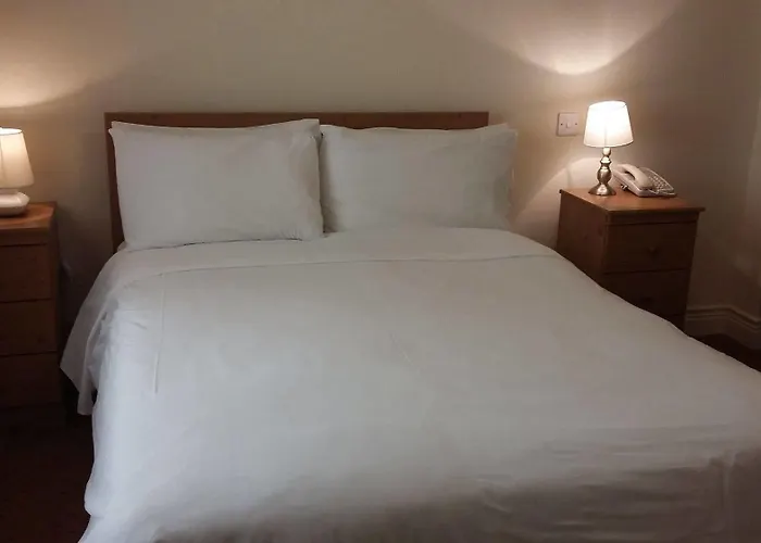 The Strand باليليفين